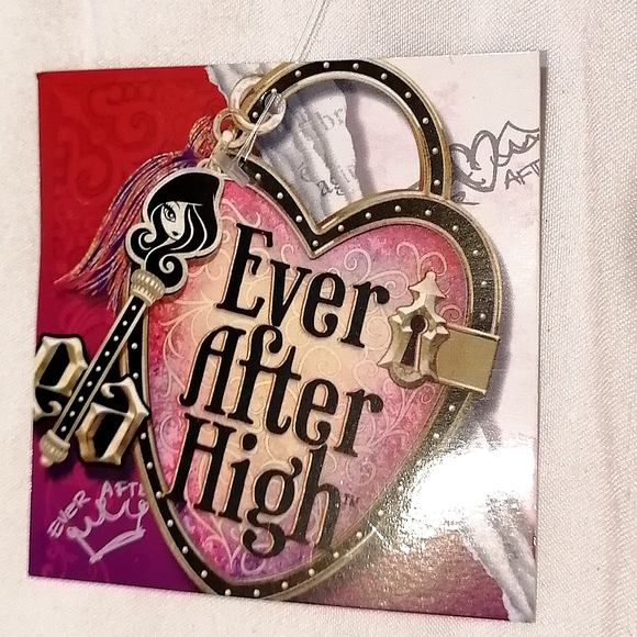 Ever After High Raven Queen Apple White 2 PC Top & Legging Set NWT Sz 8, 10, 12 - Picture 11 of 11